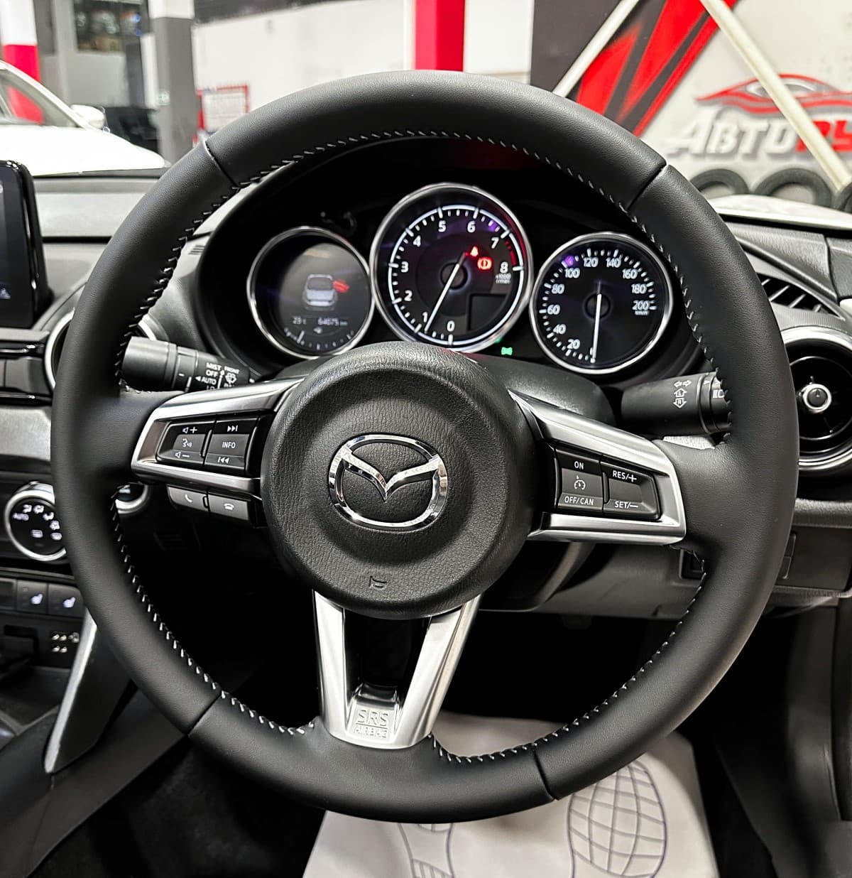 Mazda Roadster - фото 25