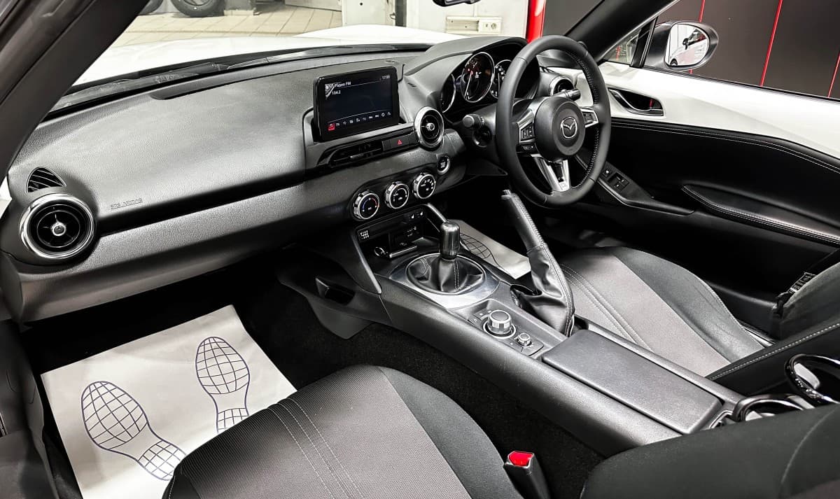 Mazda Roadster - фото 14