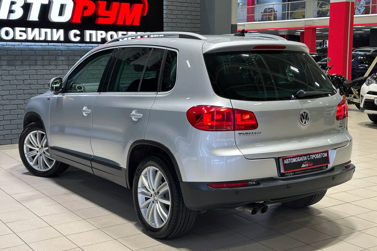 Volkswagen Tiguan - фото 7