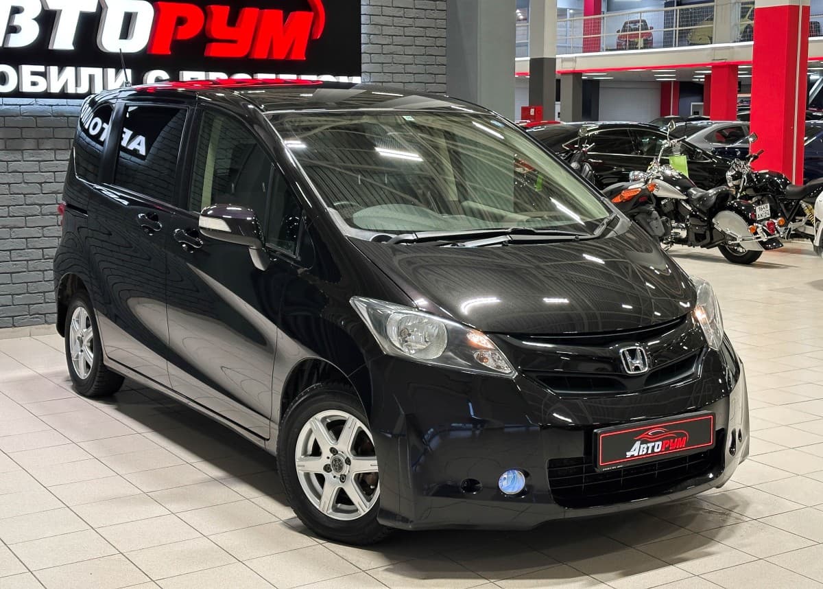 Honda Freed - 4