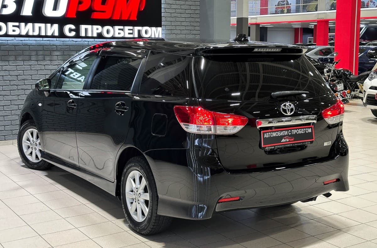 Toyota Wish - фото 7