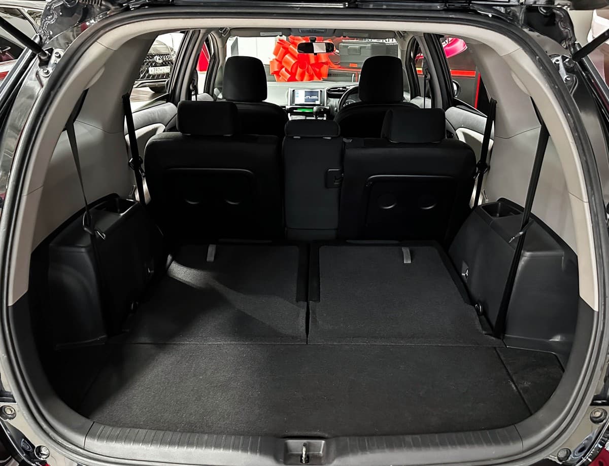 Toyota Wish - фото 12