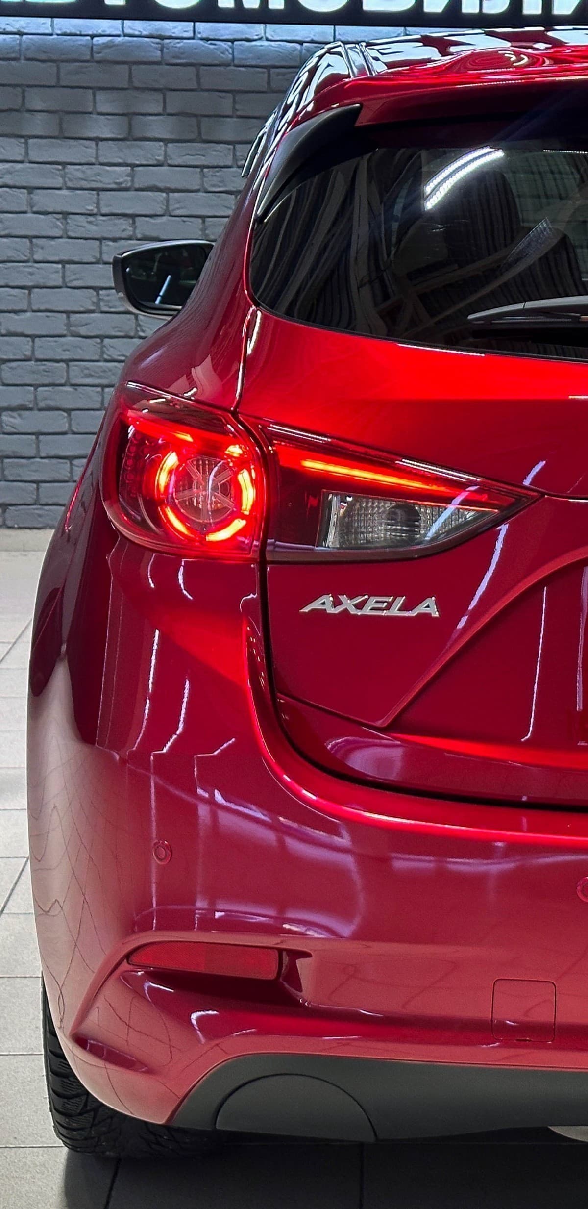 Mazda Axela - фото 8