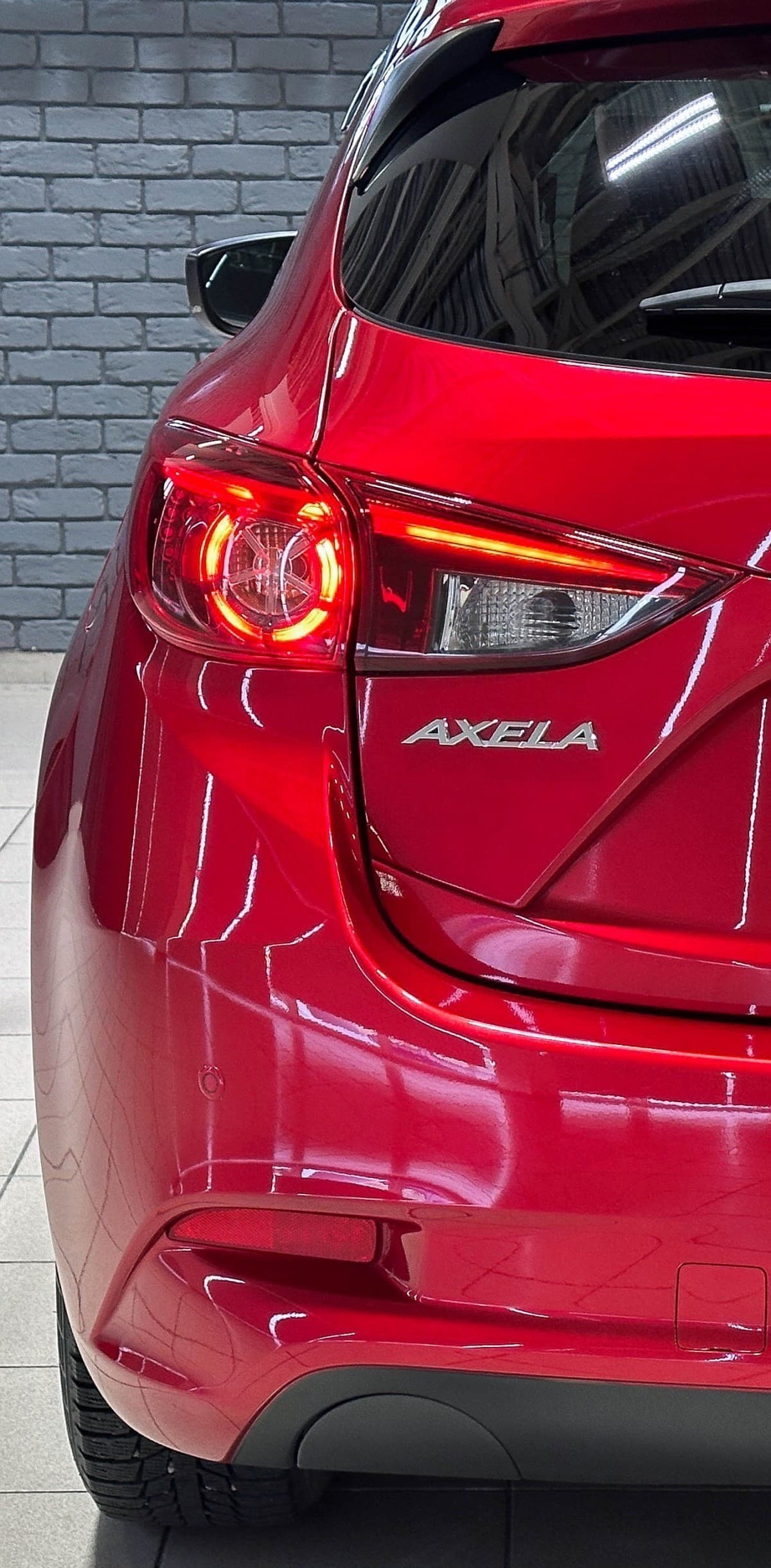 Mazda Axela - фото 8