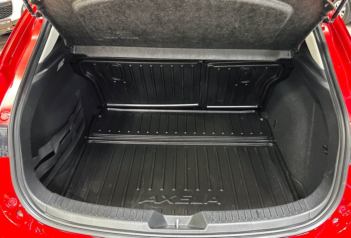 Mazda Axela - фото 13