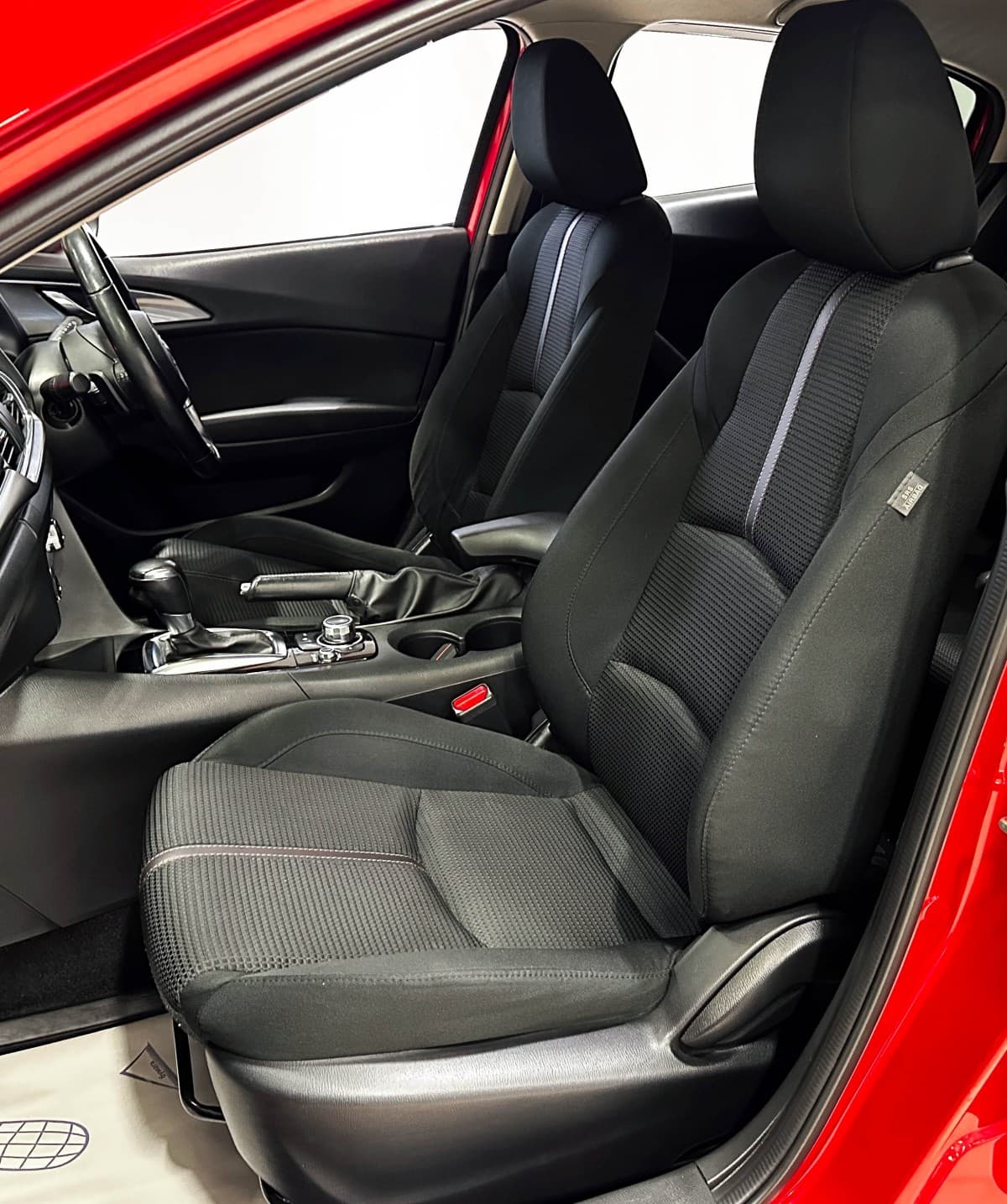 Mazda Axela - фото 15
