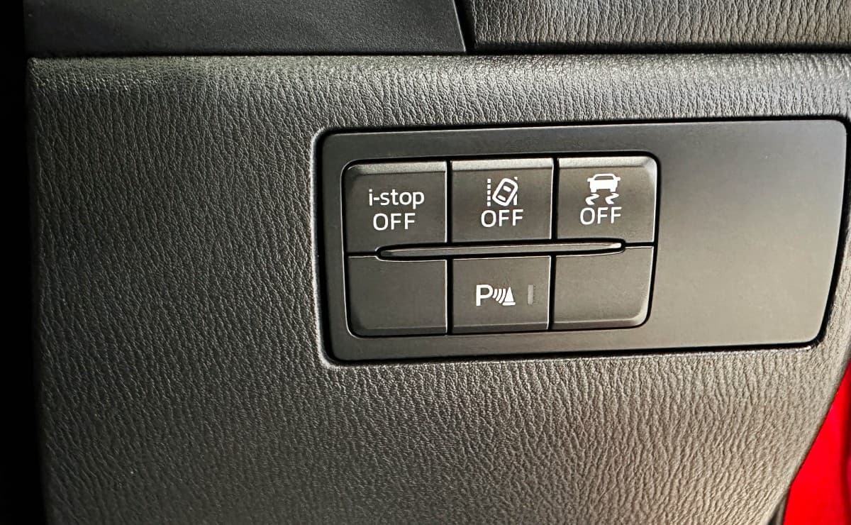 Mazda Axela - фото 18