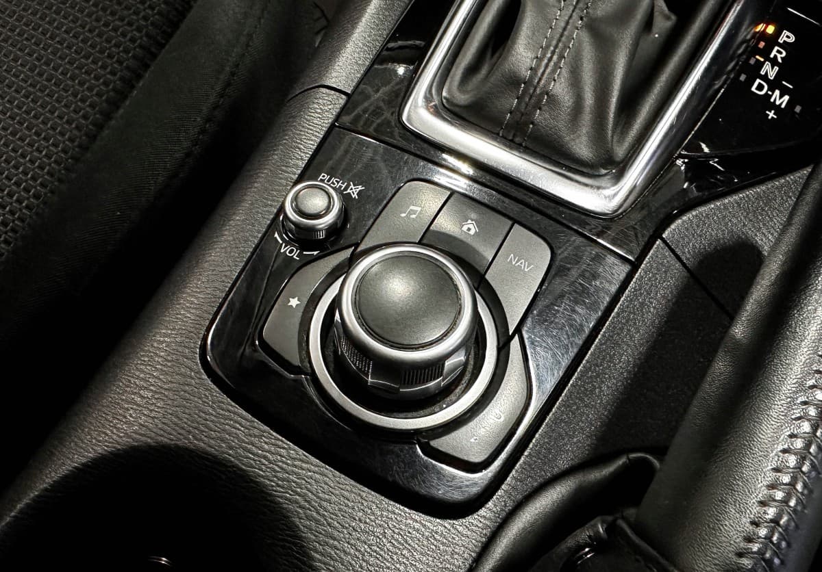 Mazda Axela - фото 27