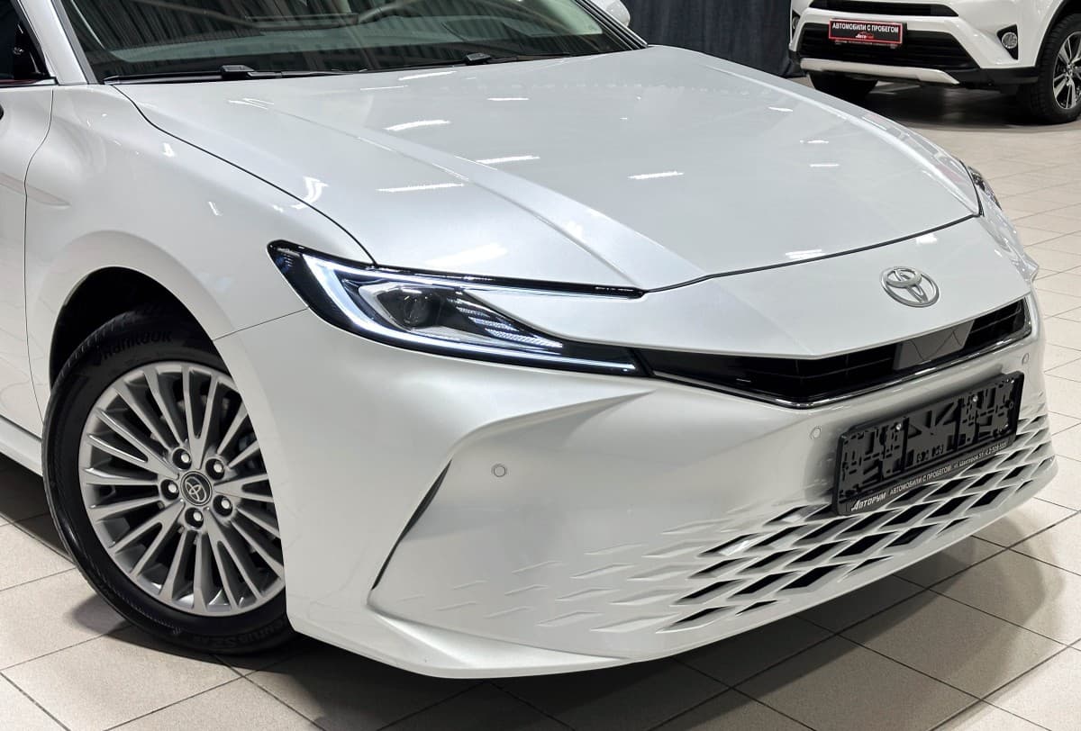 Toyota Camry - фото 10