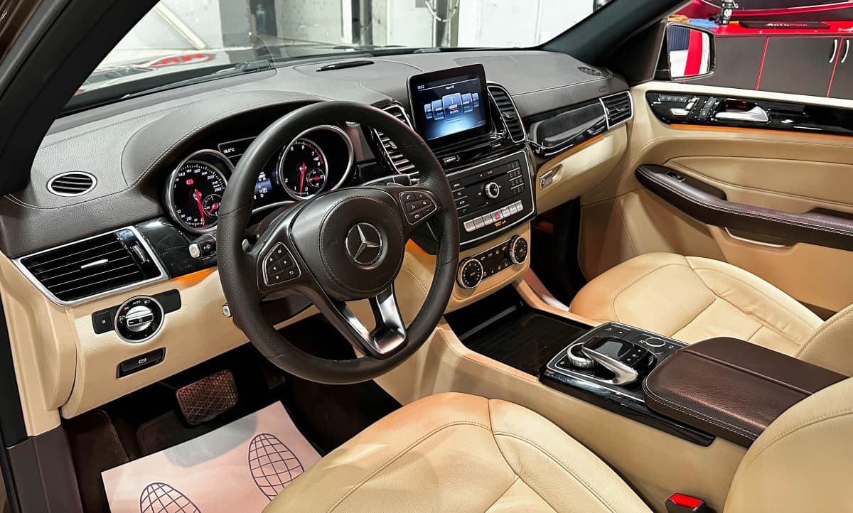 Mercedes-Benz GLS 400 4MATIC - фото 11