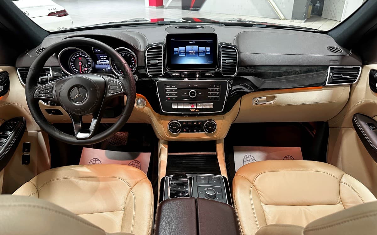 Mercedes-Benz GLS 400 4MATIC - фото 32