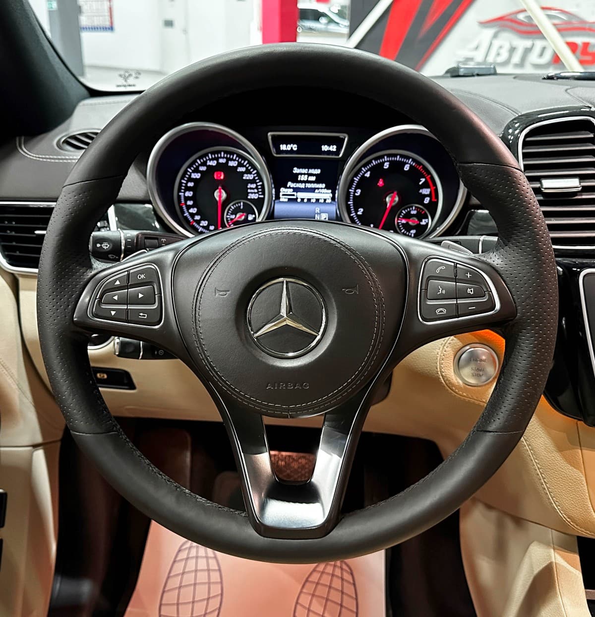 Mercedes-Benz GLS 400 4MATIC - фото 31
