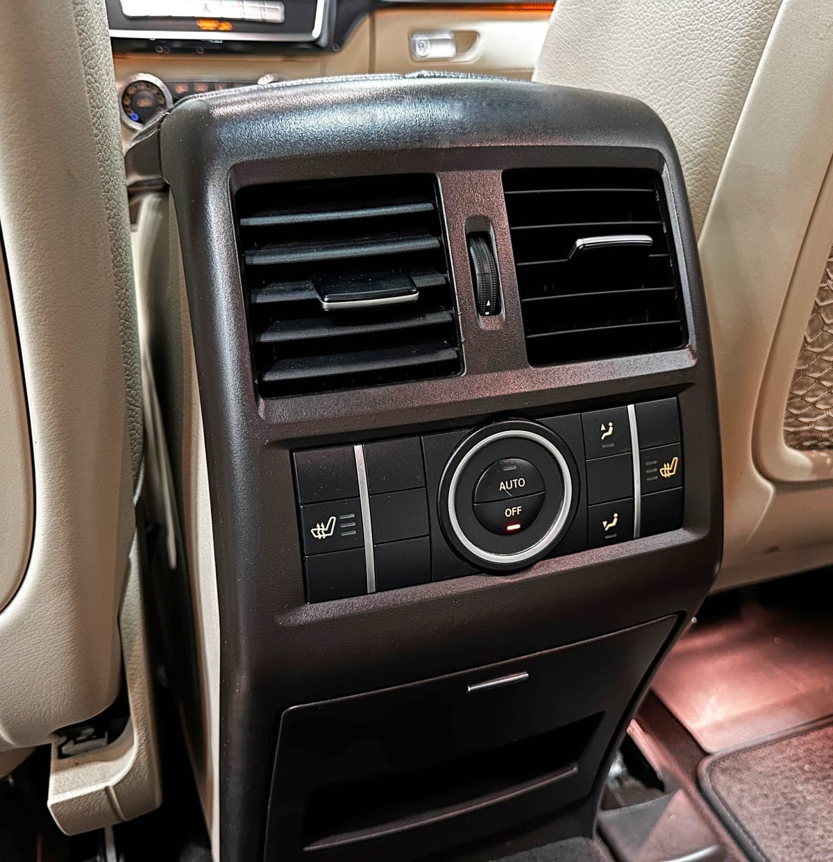 Mercedes-Benz GLS 400 4MATIC - фото 30