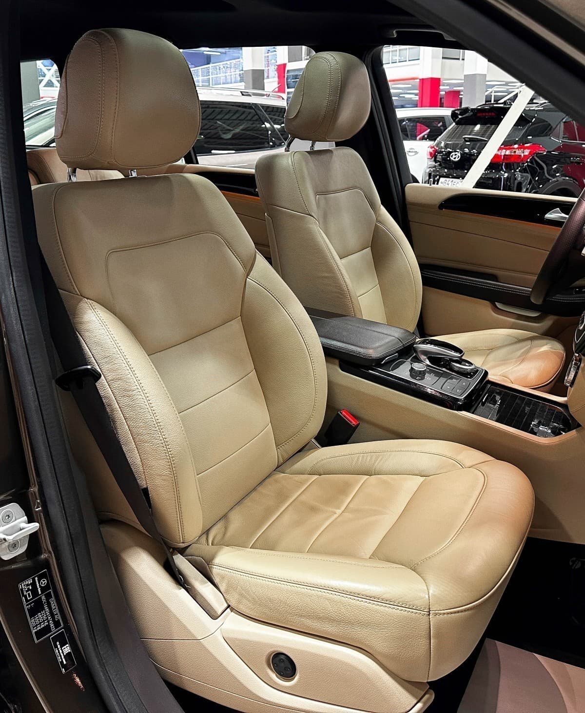 Mercedes-Benz GLS 400 4MATIC - фото 17