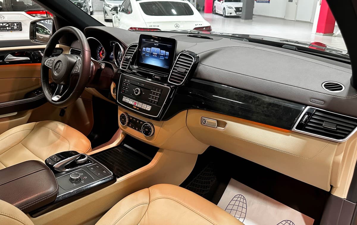 Mercedes-Benz GLS 400 4MATIC - фото 18