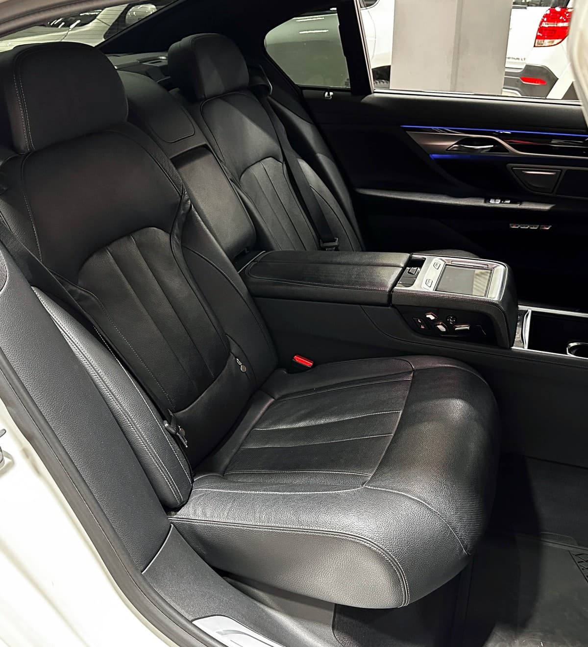 BMW 740 LI - фото 19