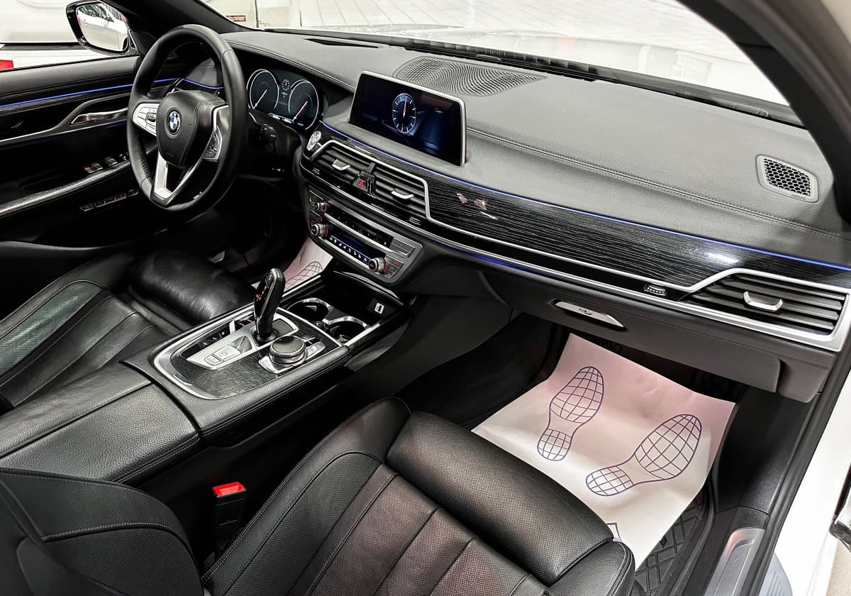 BMW 740 LI - фото 21