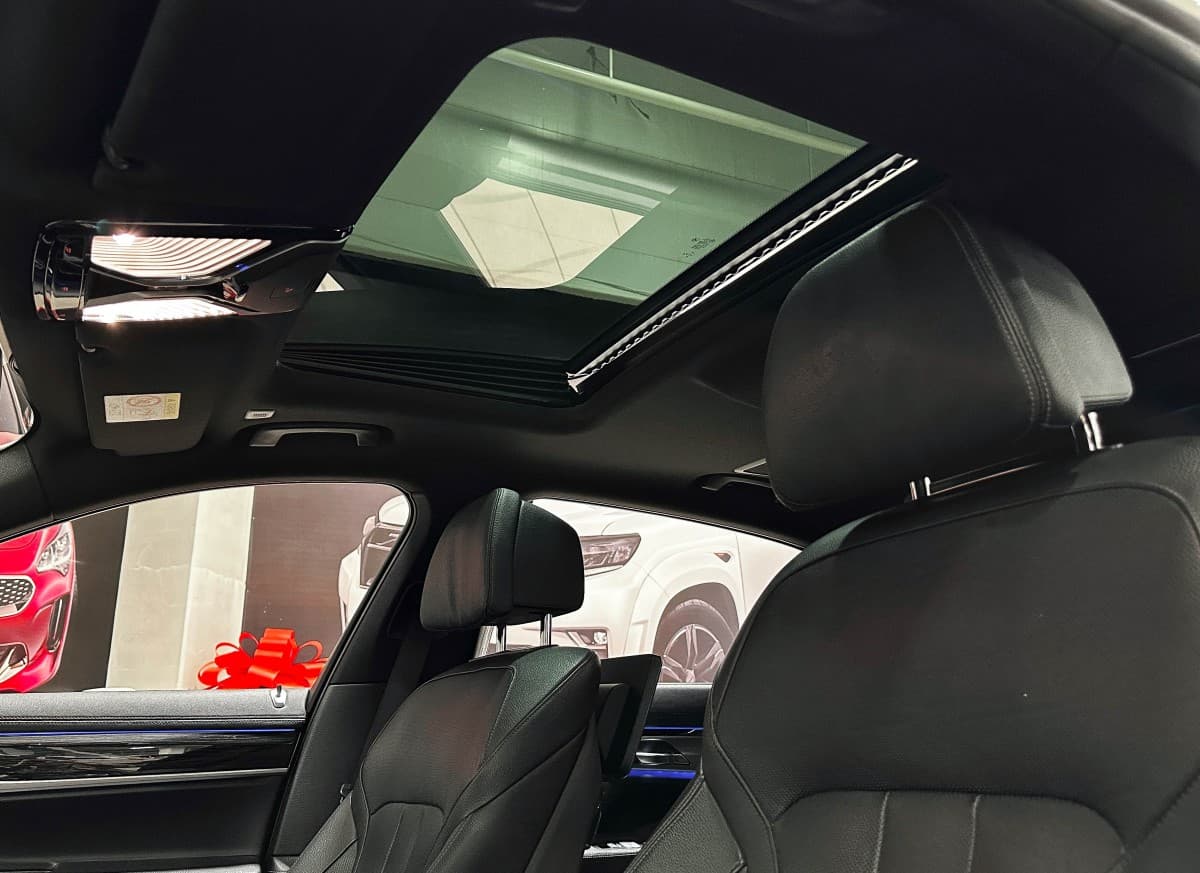 BMW 740 LI - фото 37