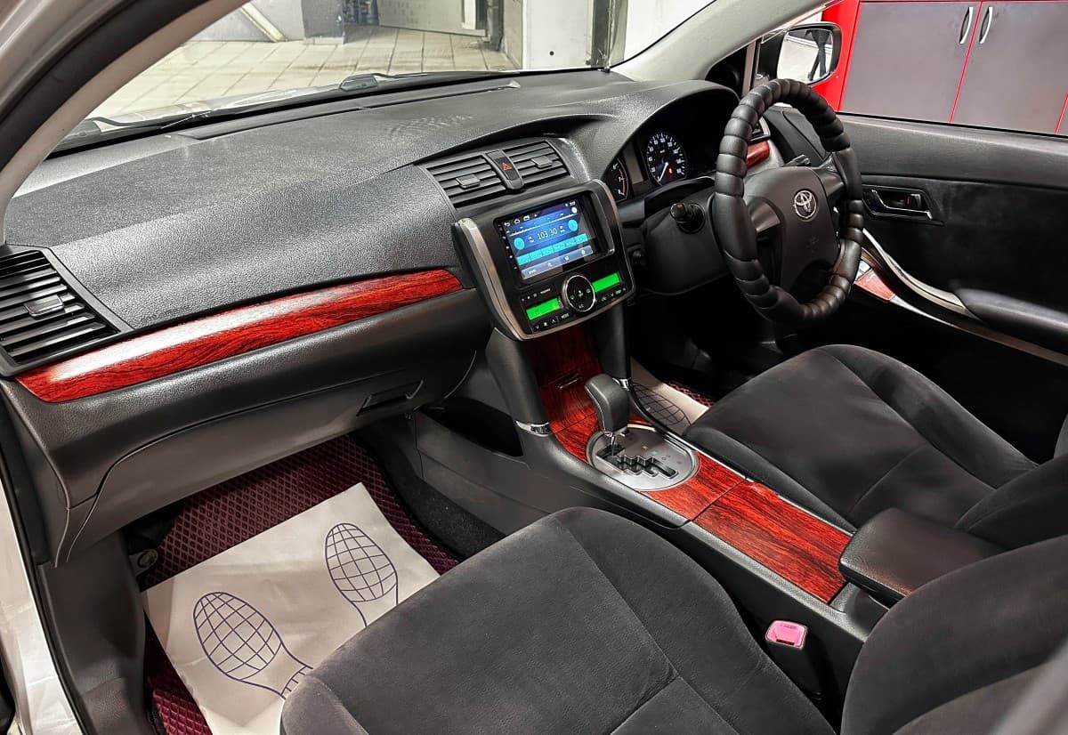 Toyota Premio - фото 16