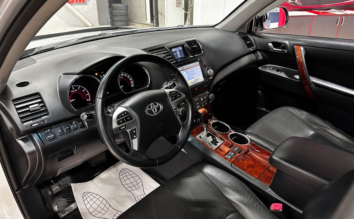 Toyota Highlander - фото 8
