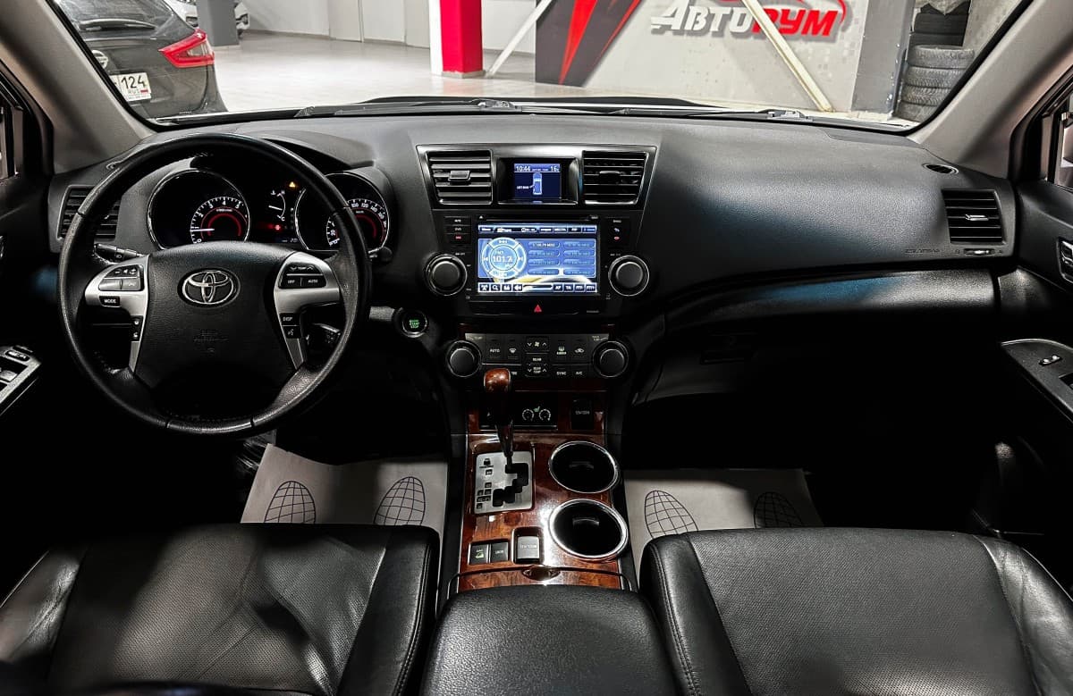 Toyota Highlander - фото 32