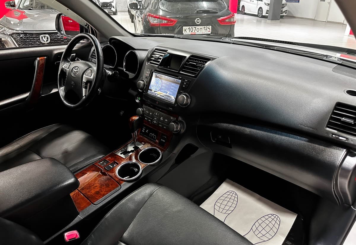 Toyota Highlander - фото 15