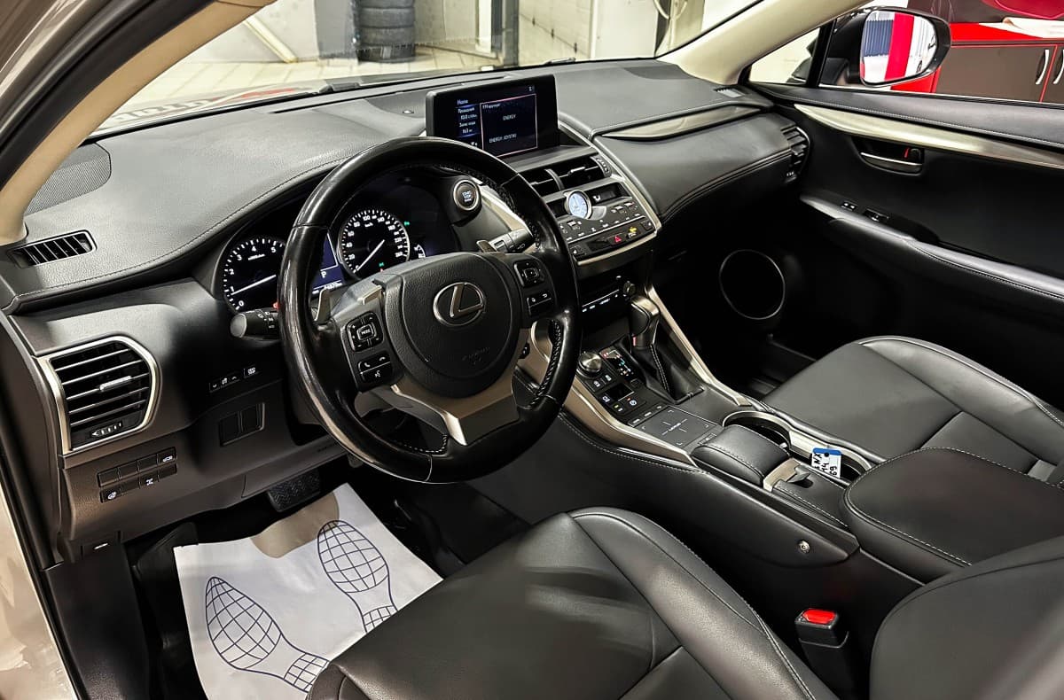Lexus NX200 - фото 12