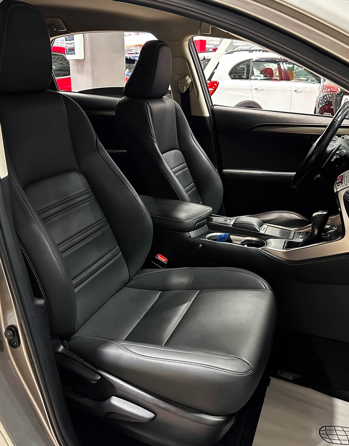 Lexus NX200 - фото 17