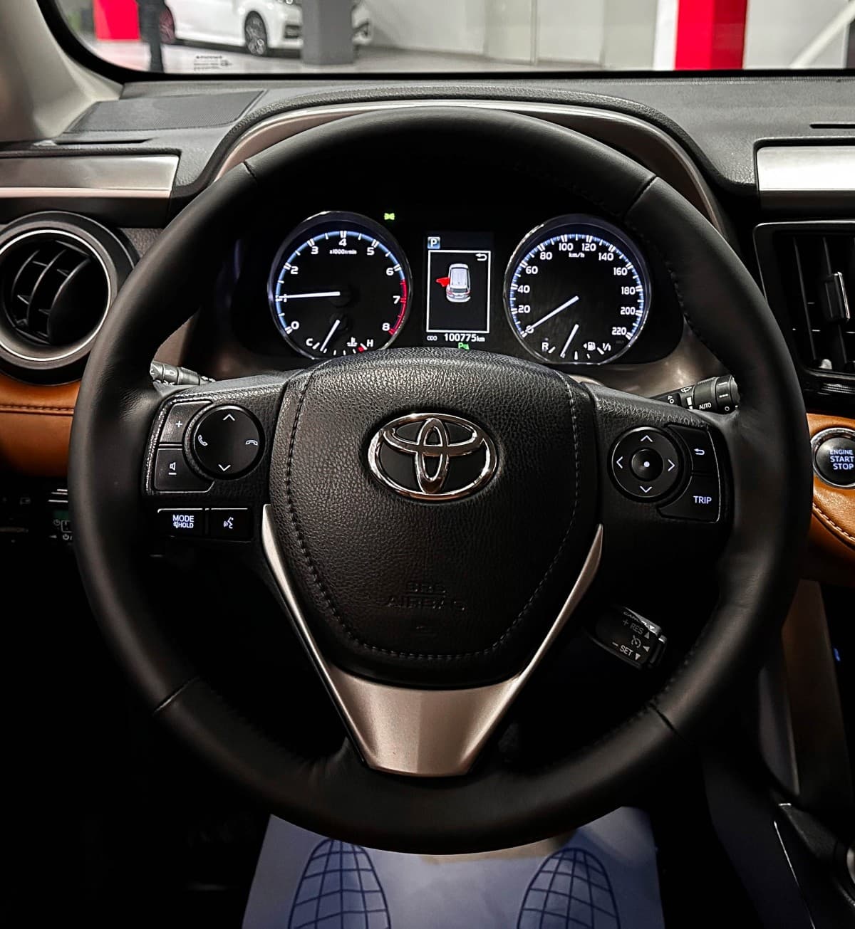 Toyota RAV4 - фото 29