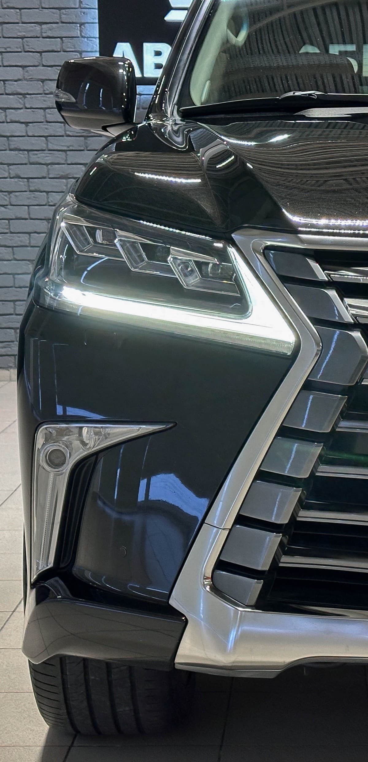 Lexus LX 570 - фото 9