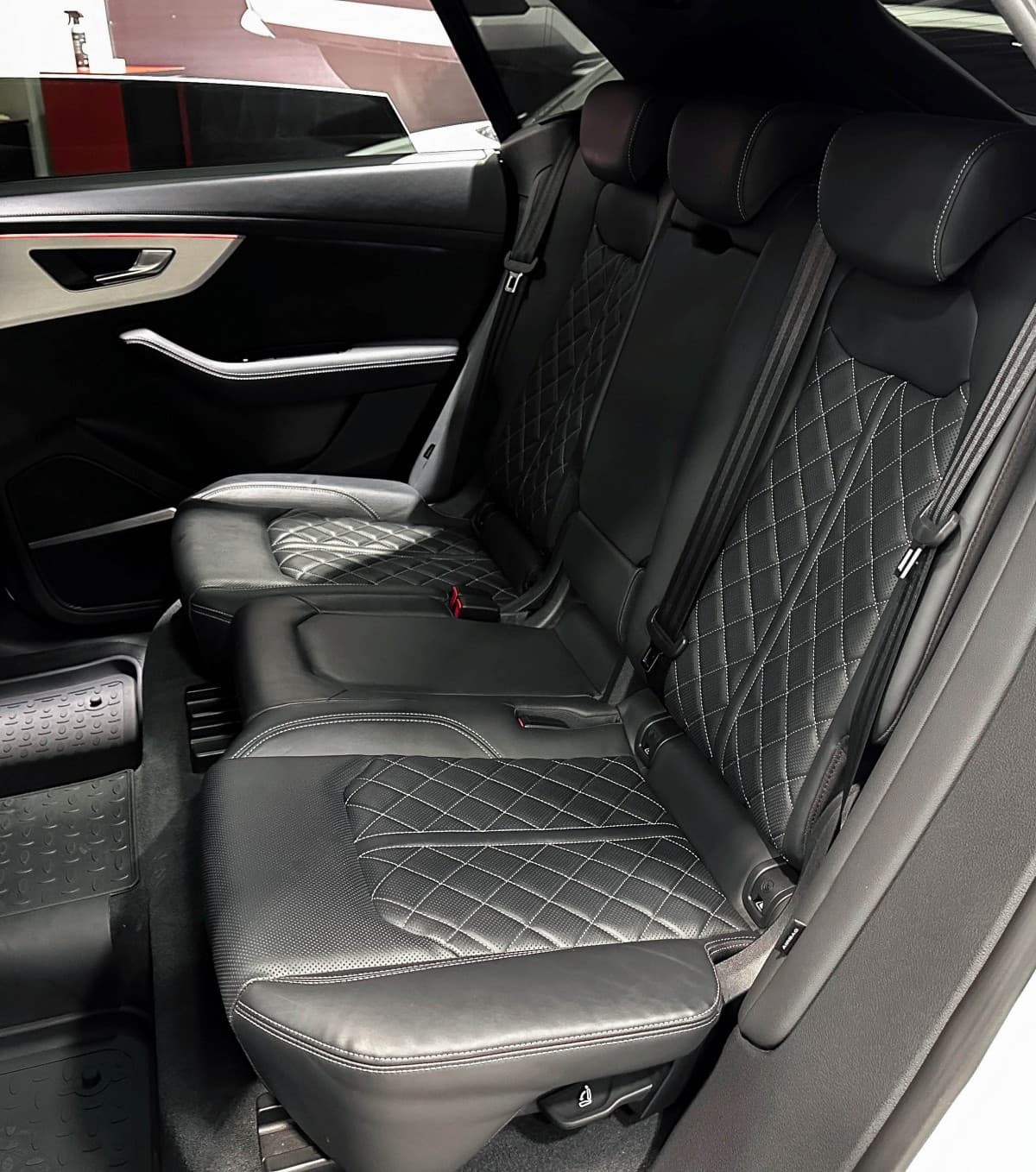 Audi Q8 - фото 14