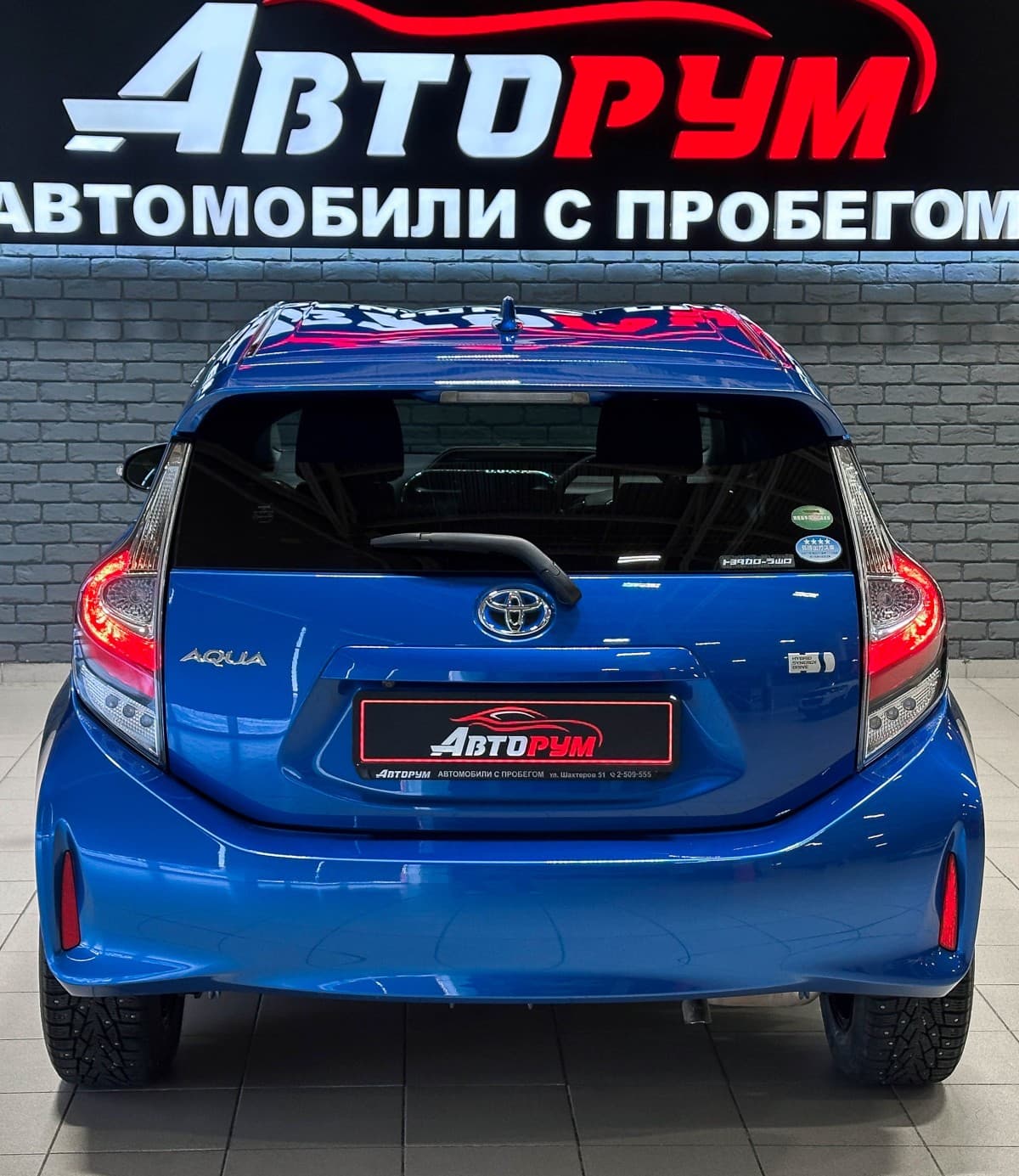Toyota Aqua Hybrid - фото 6