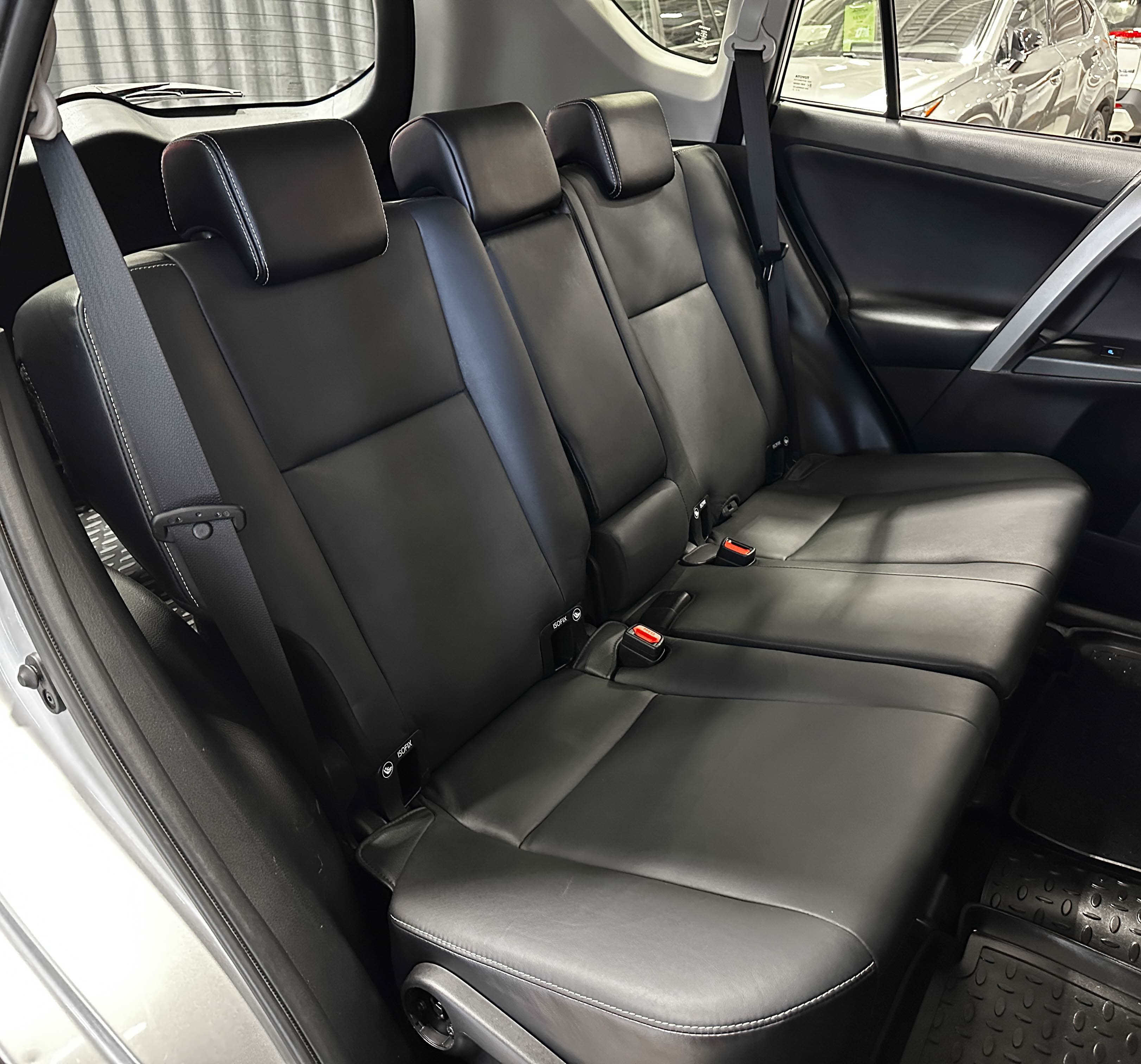 Toyota RAV4 - фото 15