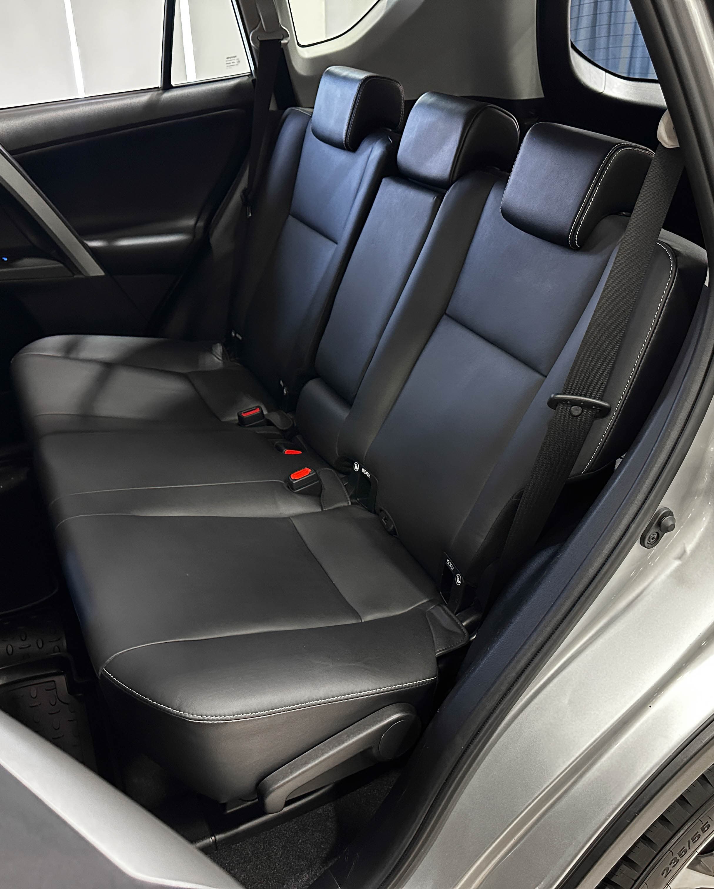Toyota RAV4 - фото 13