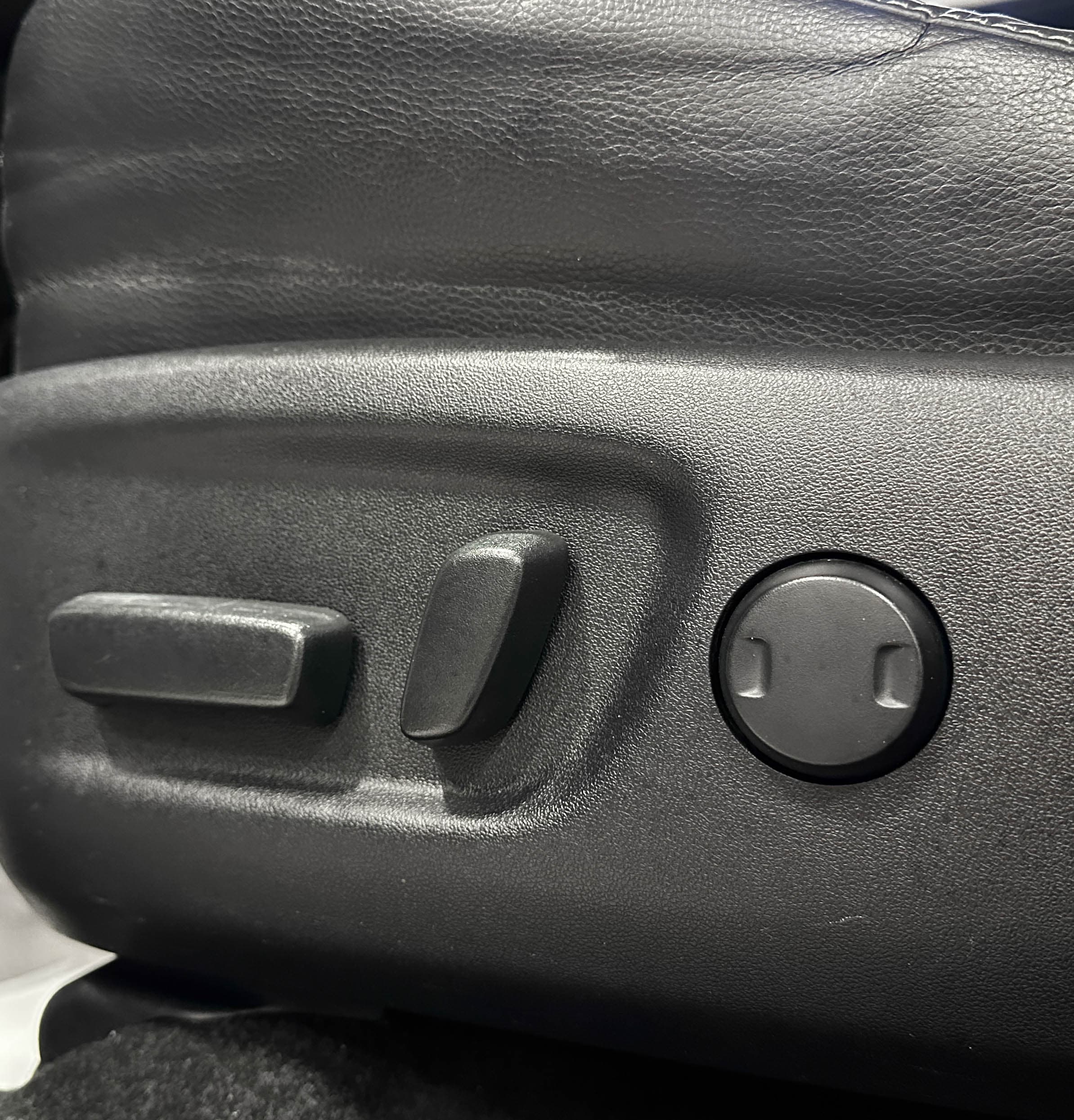 Toyota RAV4 - фото 19