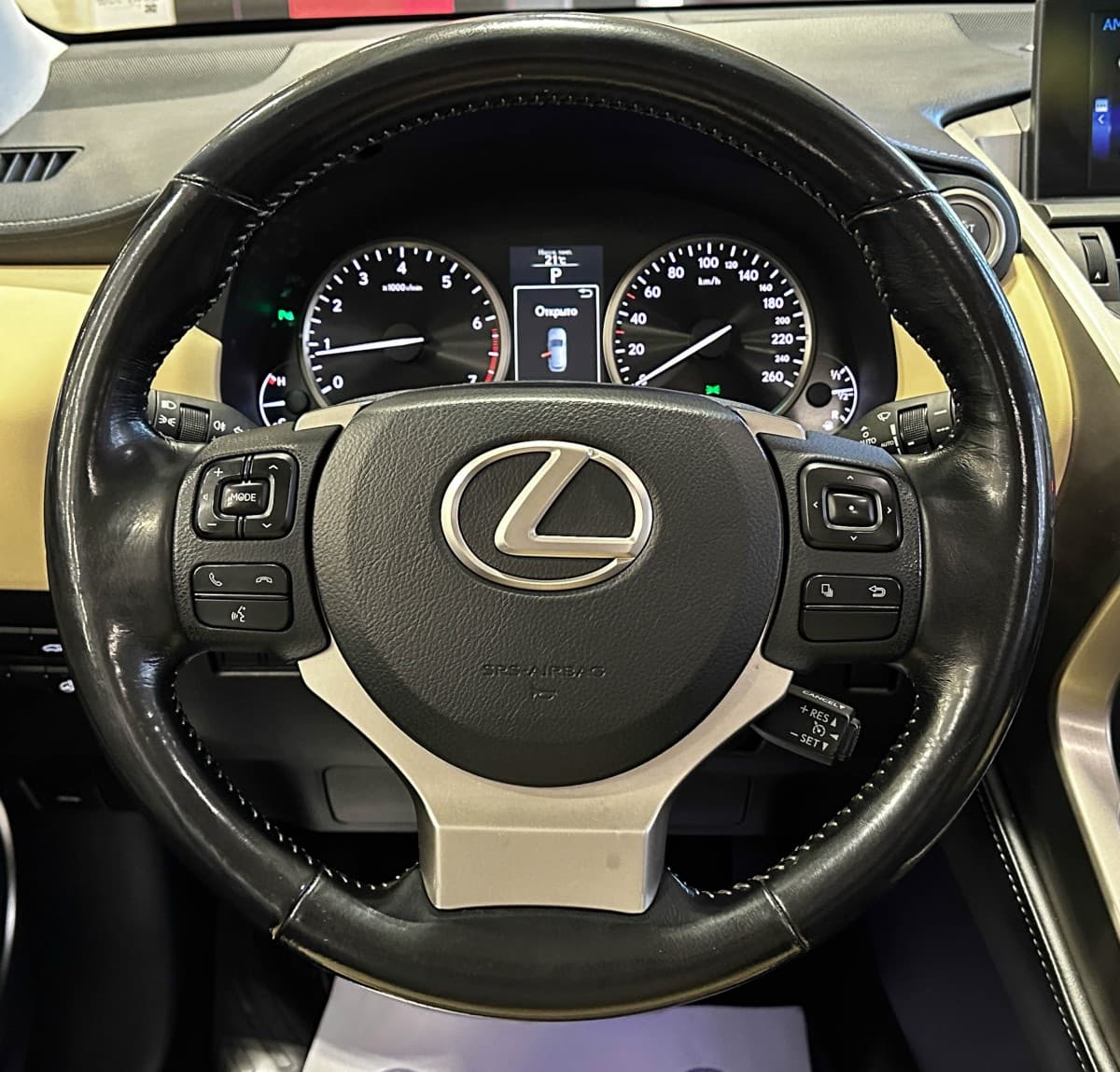 Lexus NX 200 - фото 32