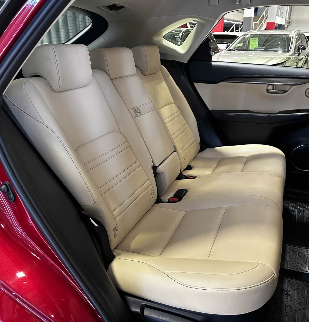 Lexus NX 200 - фото 16