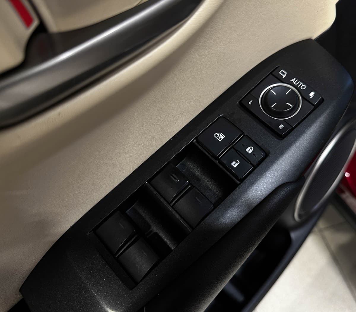 Lexus NX 200 - фото 19