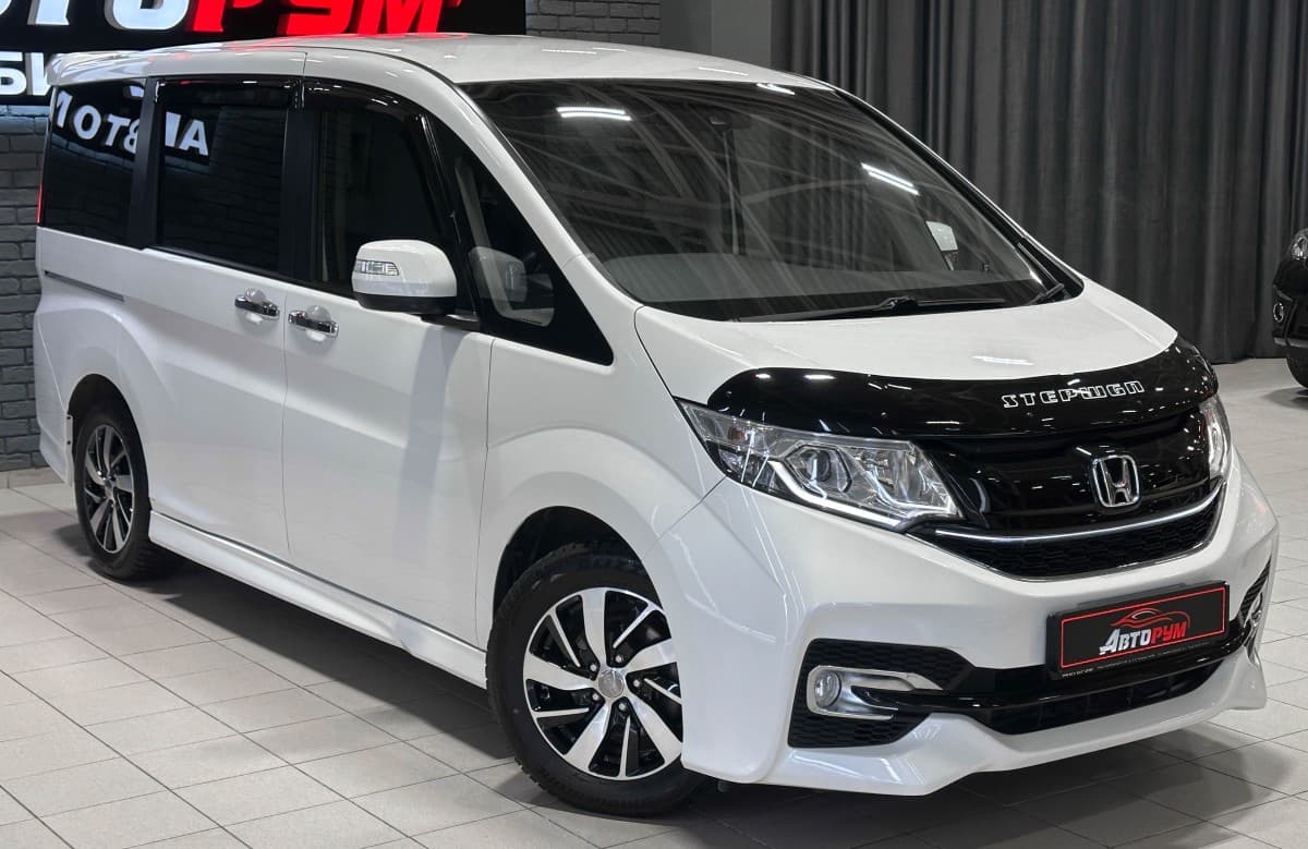 Honda Stepwgn - фото 6