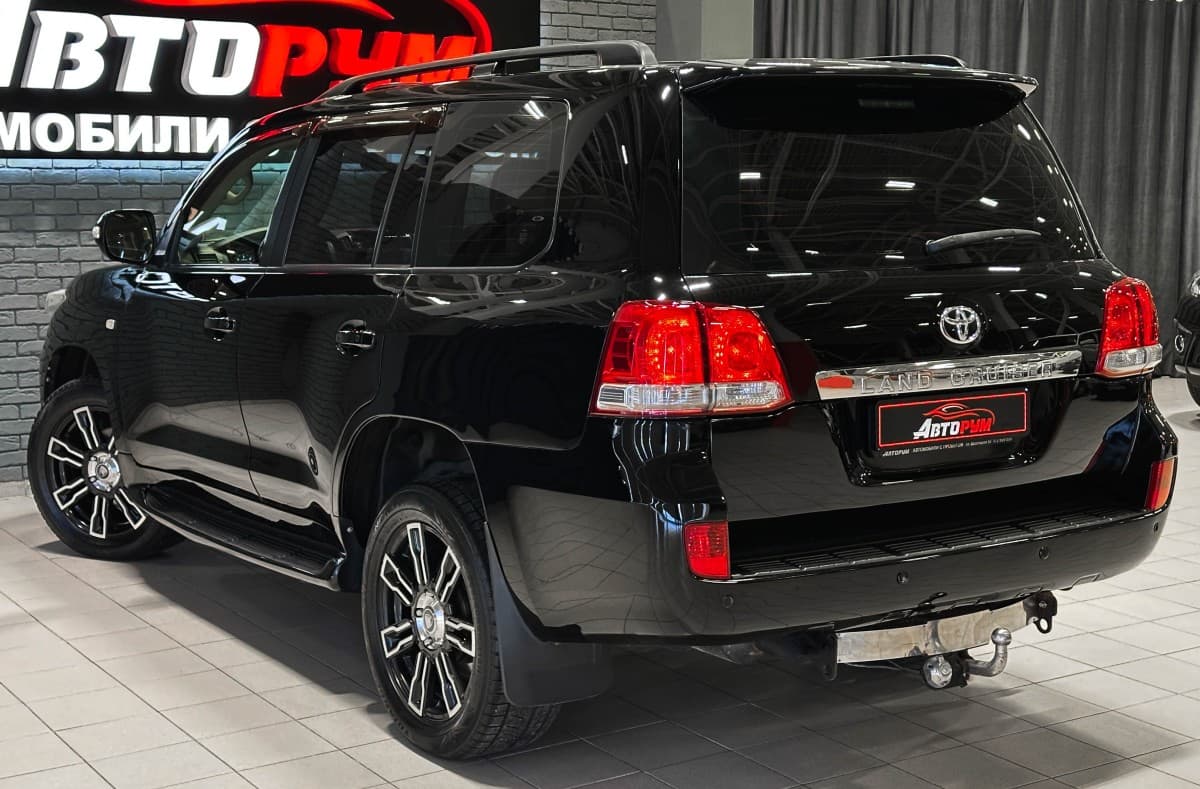 Toyota Land Cruiser 200 - фото 8