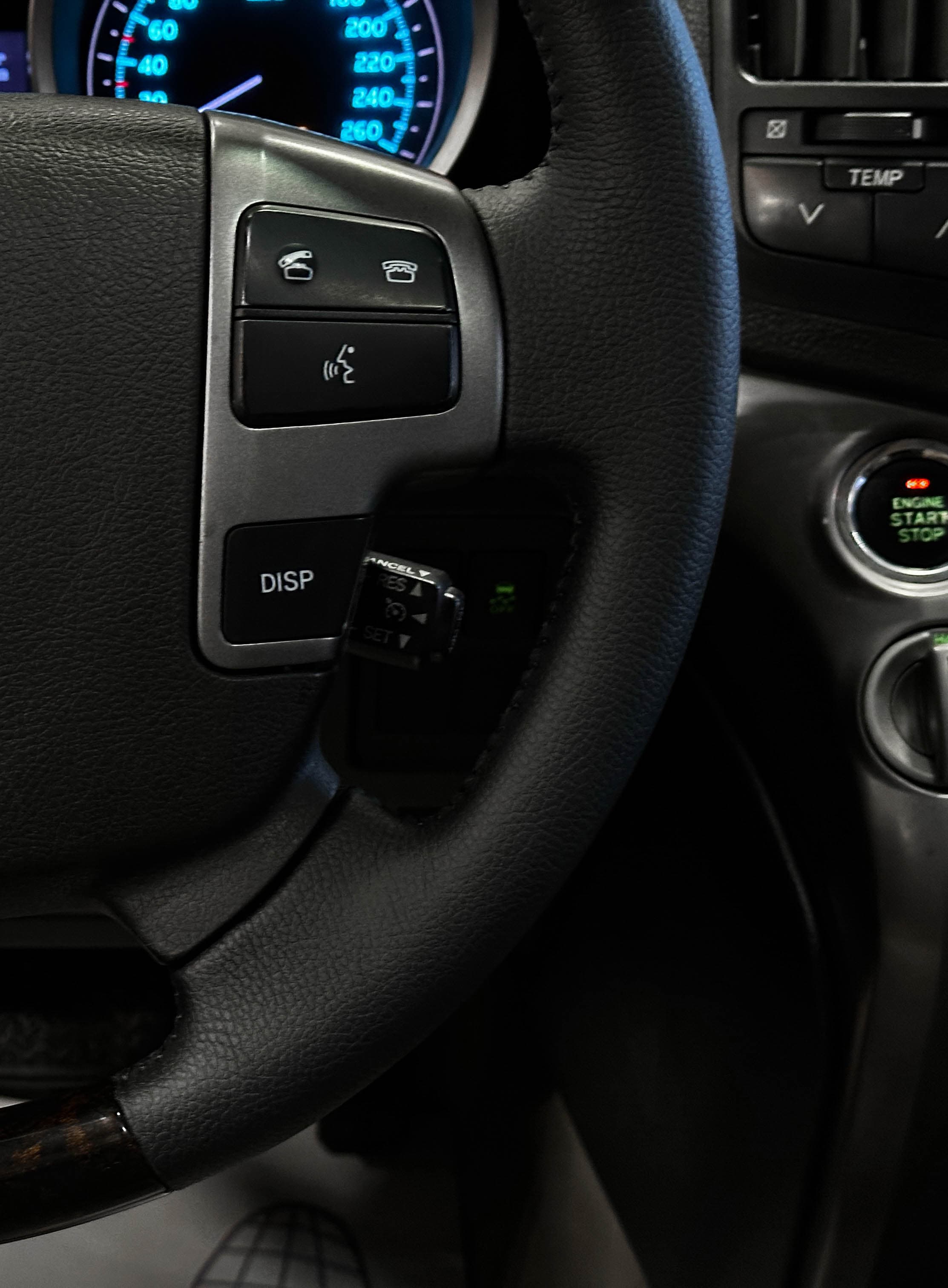 Toyota Land Cruiser 200 - фото 25