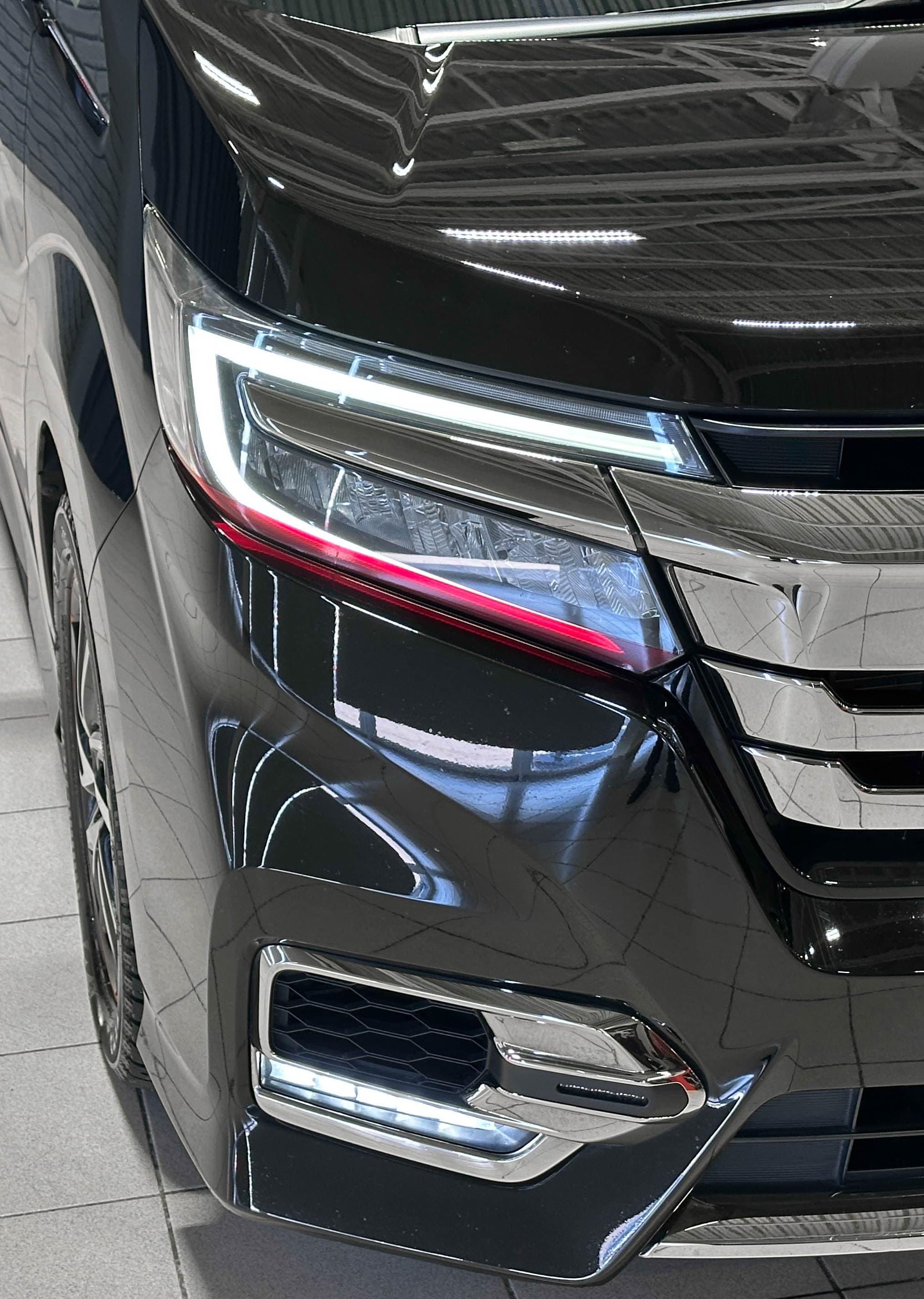 Honda Stepwgn Spada - 4