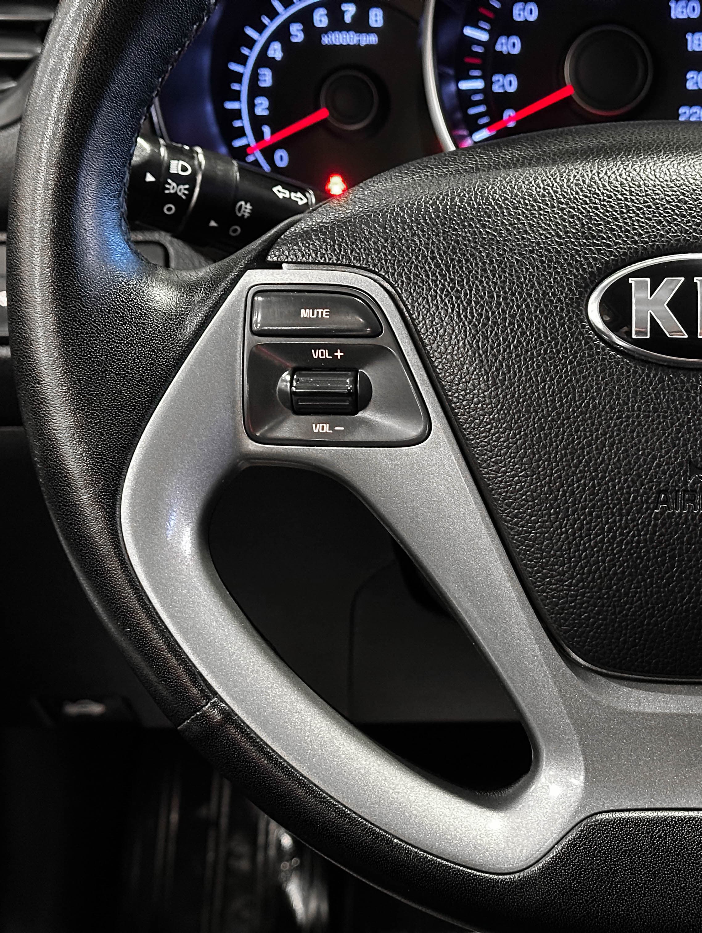Kia Rio - фото 19