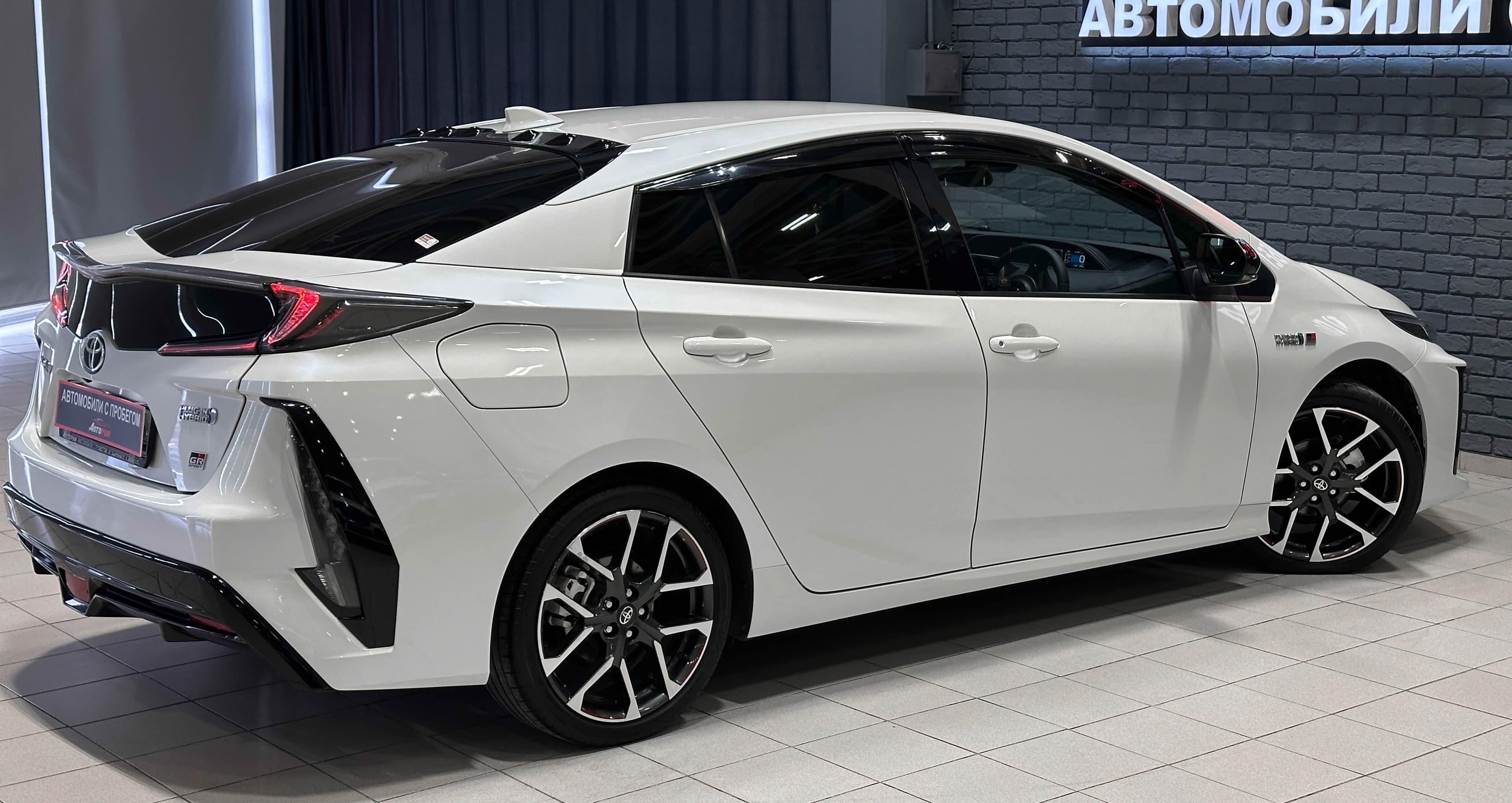 Toyota Prius HYBRID - фото 8