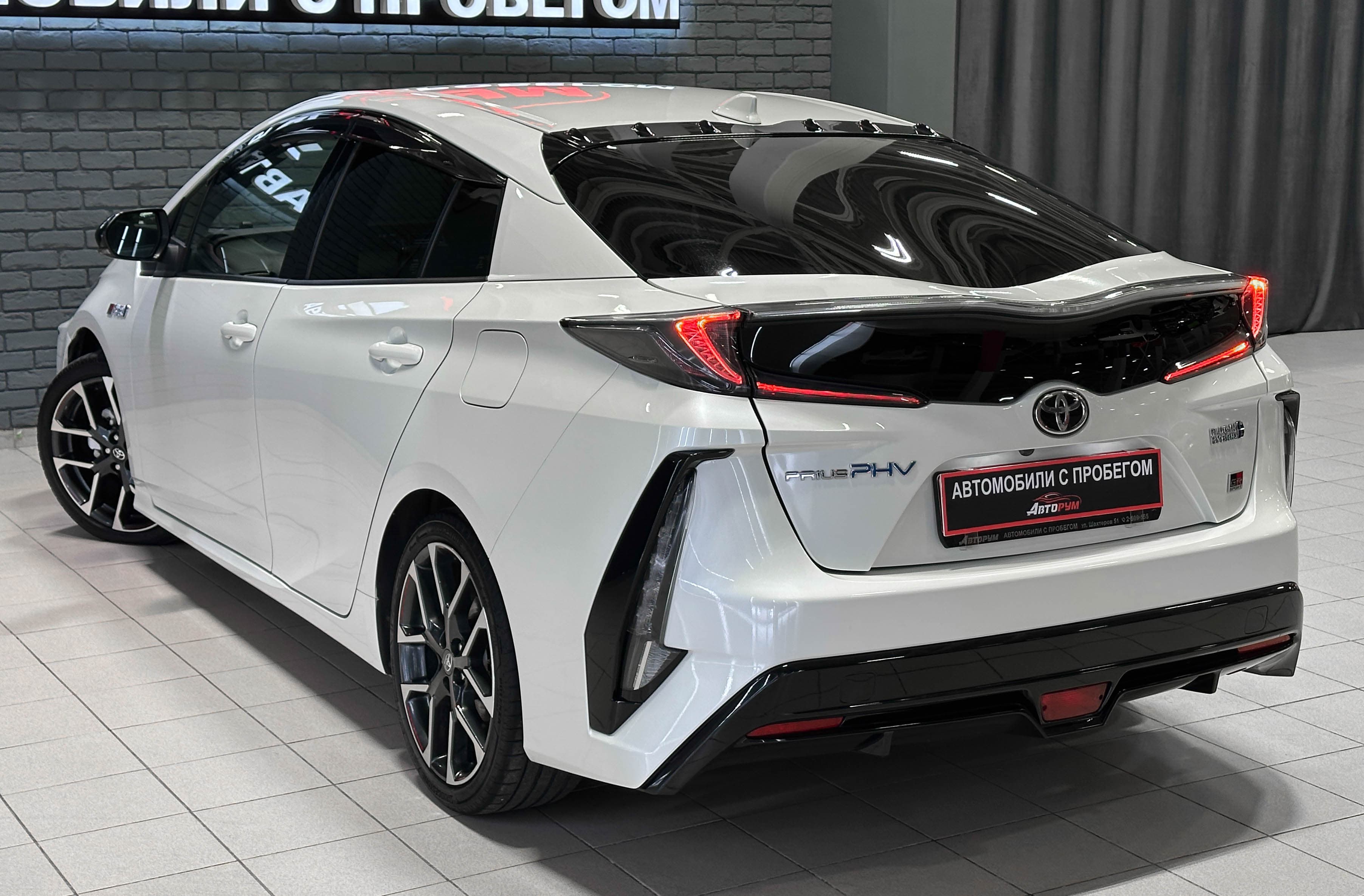Toyota Prius HYBRID - фото 12