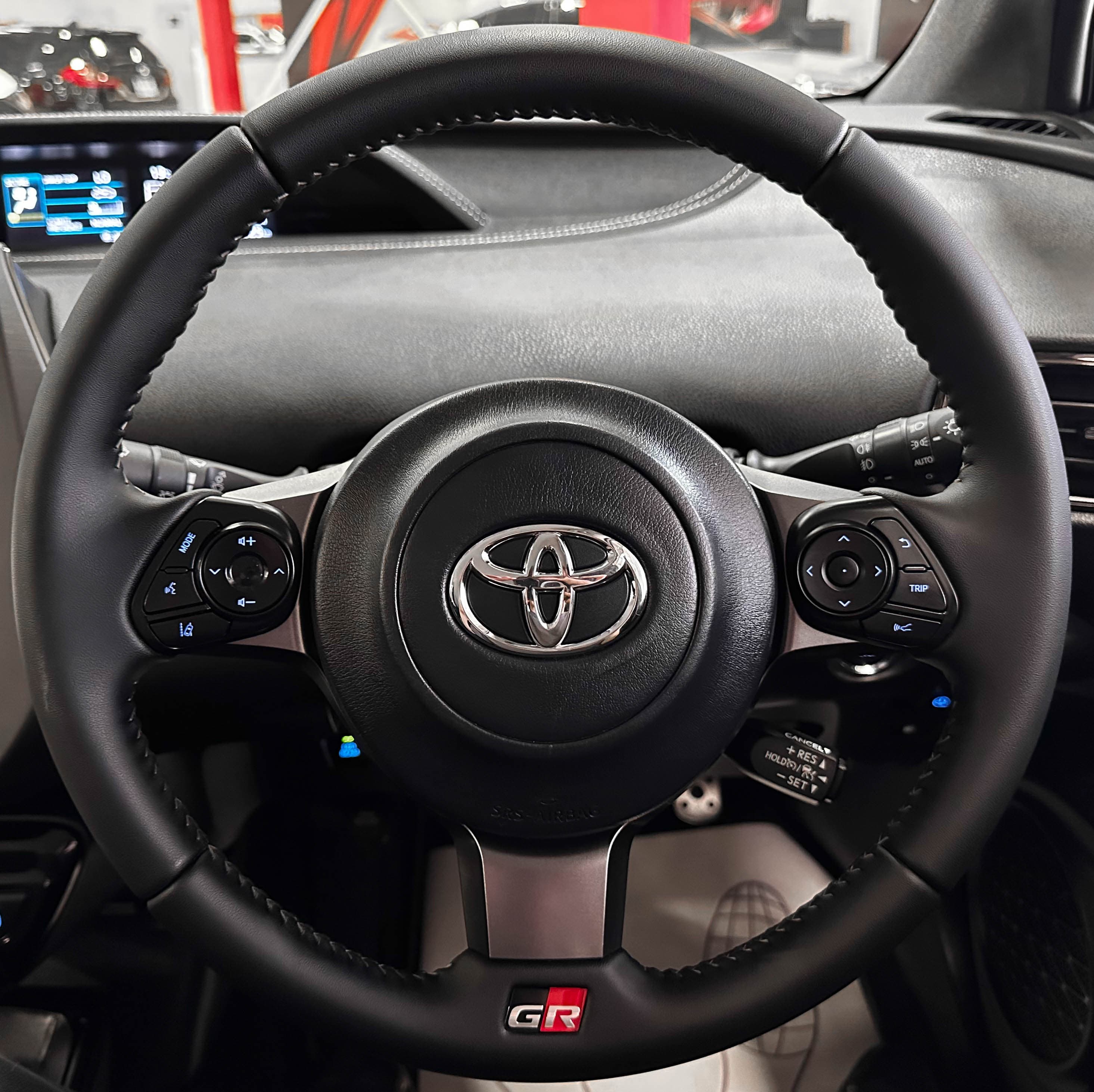 Toyota Prius HYBRID - фото 32