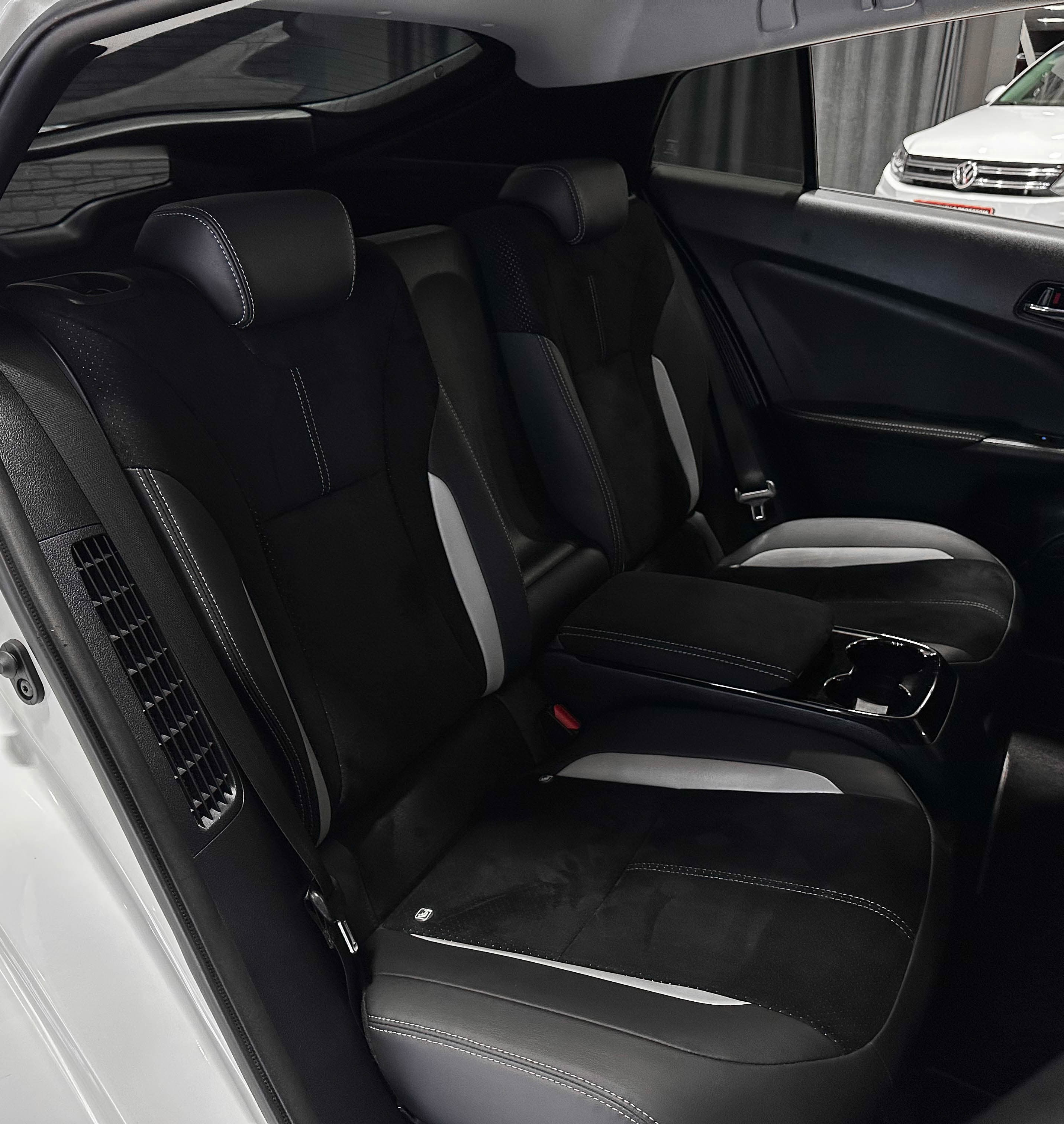 Toyota Prius HYBRID - фото 18