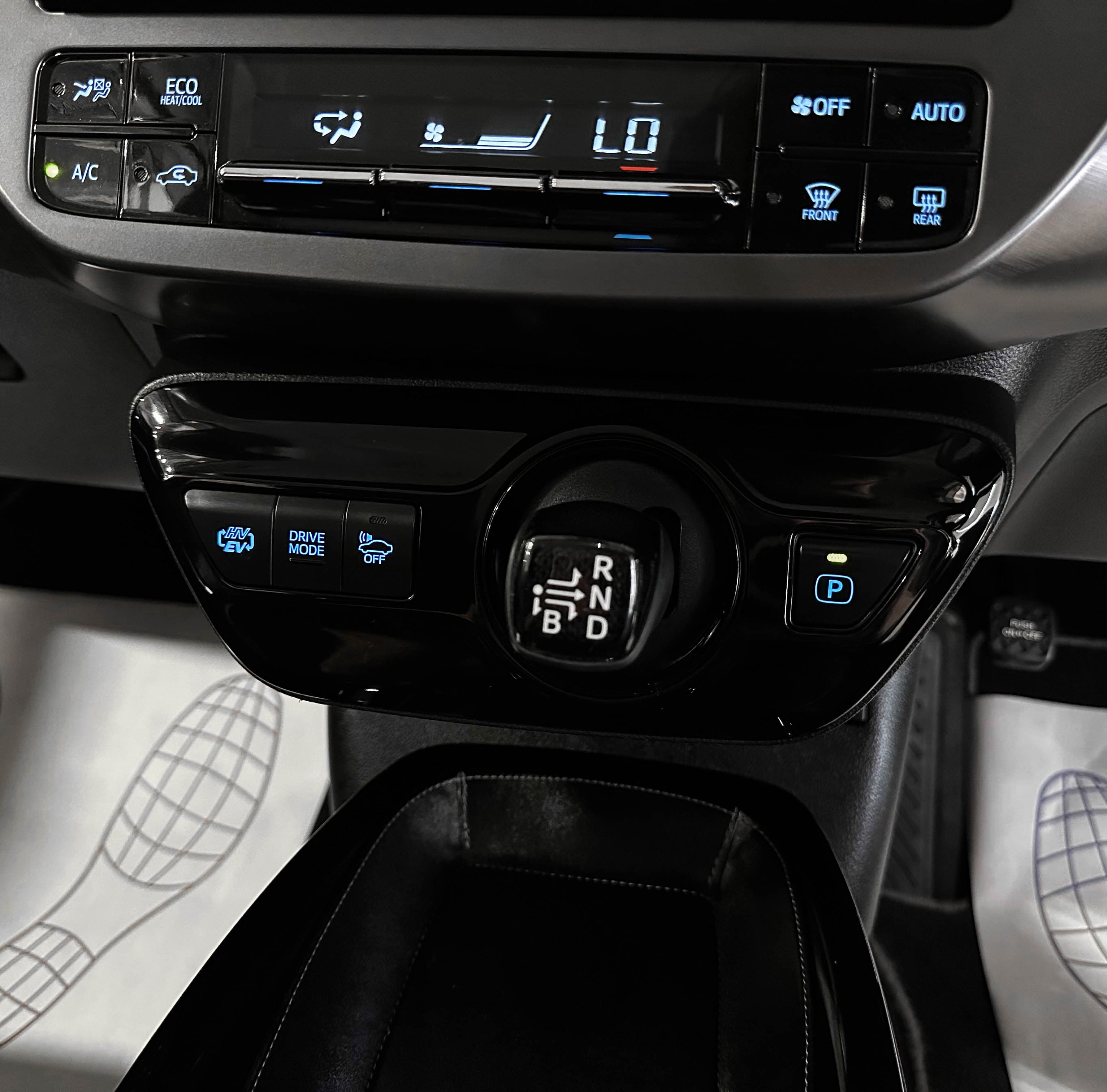 Toyota Prius HYBRID - фото 29