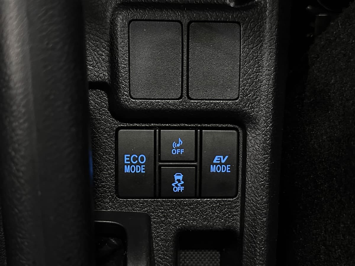 Toyota Corolla Fielder - фото 22