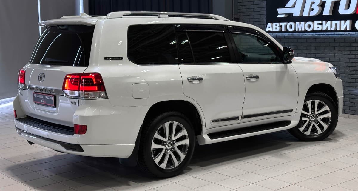 Toyota Land Cruiser 200 - фото 7